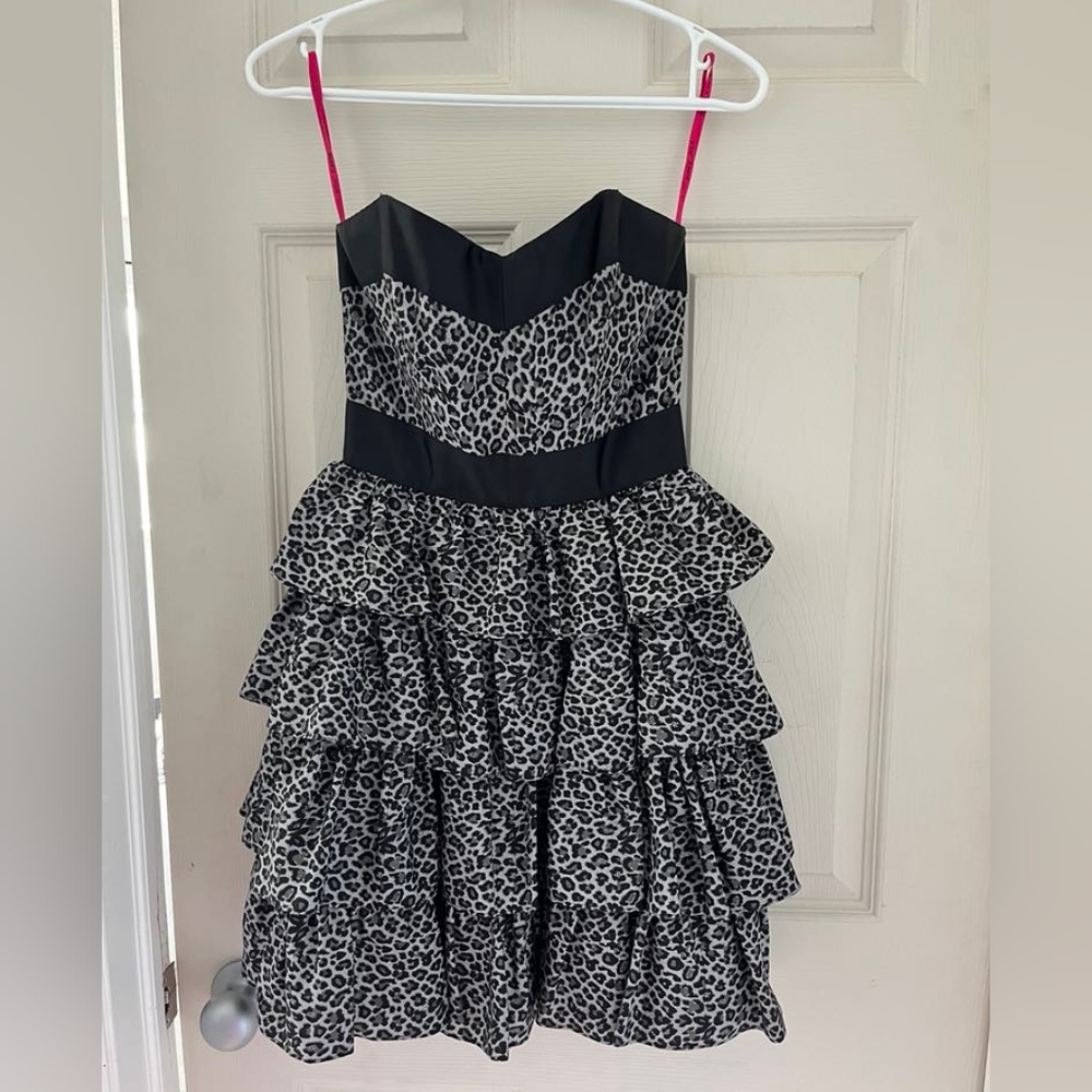 BJ Grey Leopard Print Dress - Picture 3 of 8